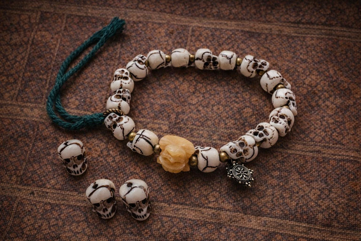 Yak Bone Skull Bracelet – Tibetan Vintage Protection Amulet for Meditation & Strength