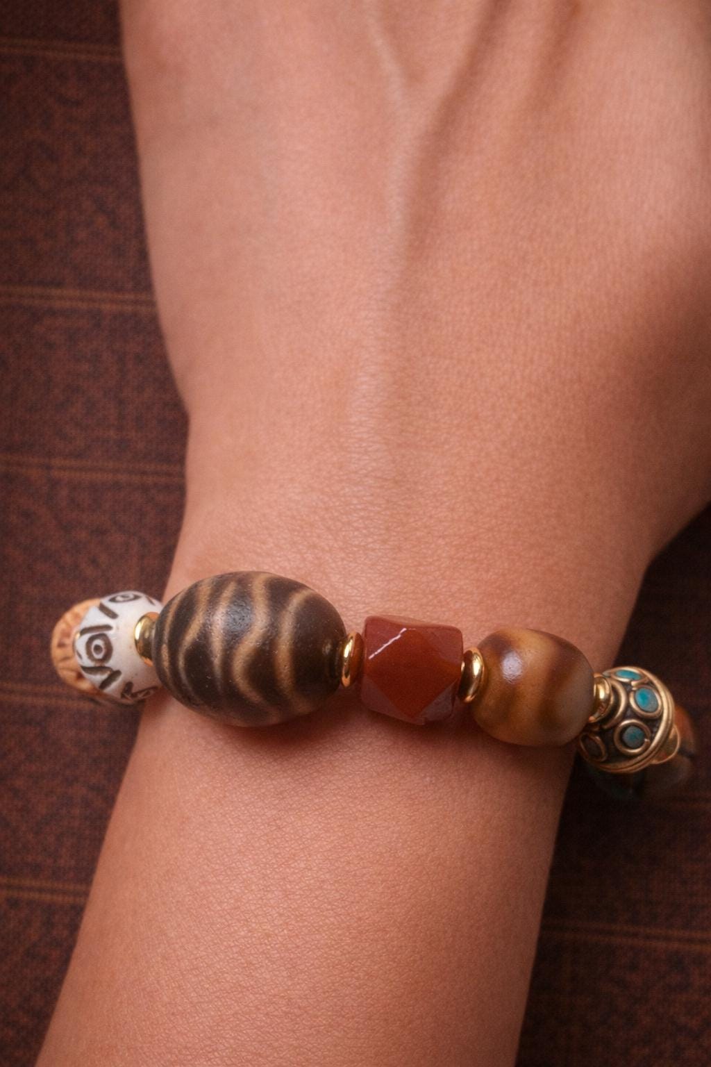 Tibetan Double Tiger Tooth Dzi Bracelet – Yak Bone & Agate Multi-Bead Spiritual Jewelry