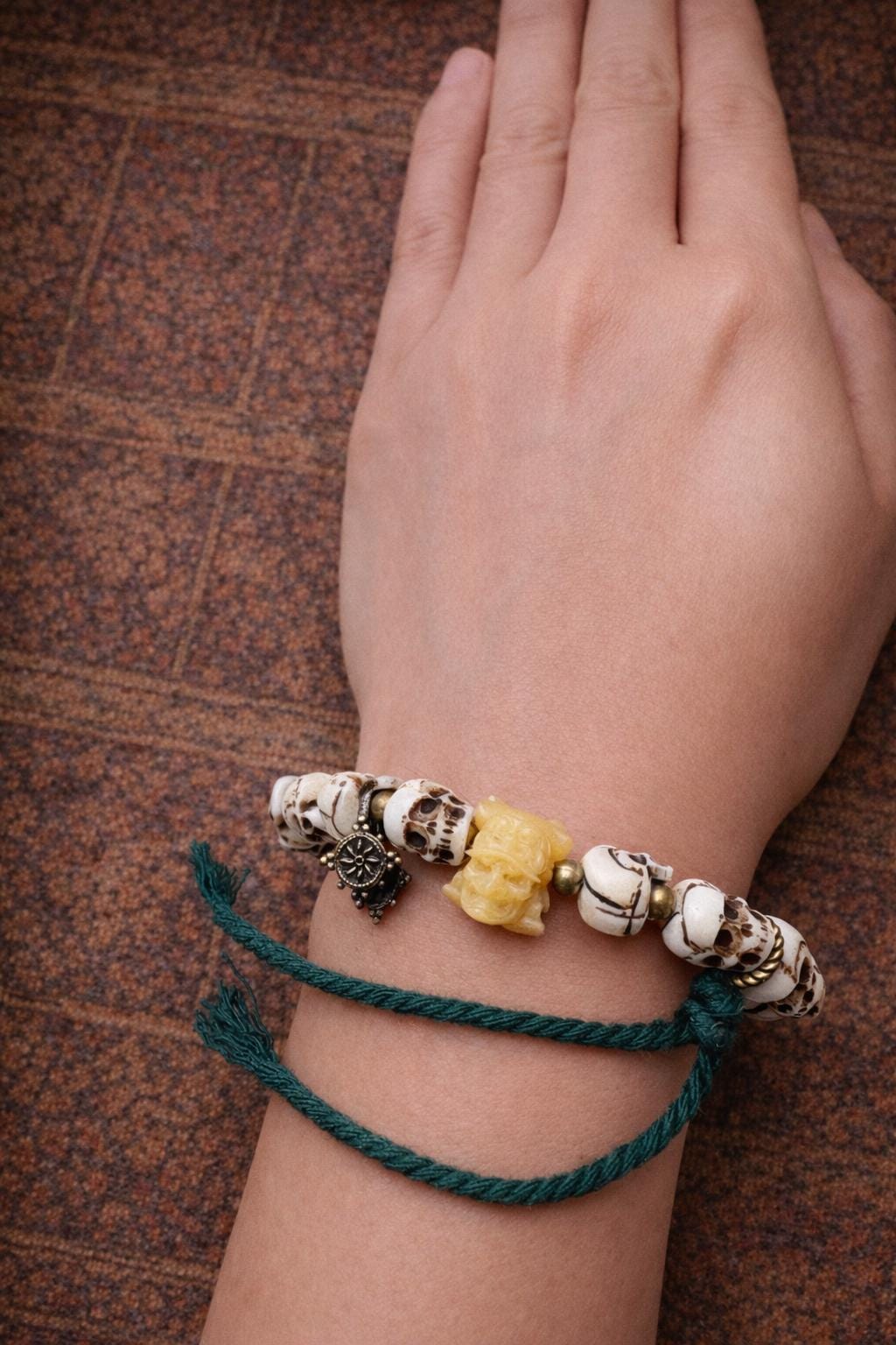 Yak Bone Skull Bracelet – Tibetan Vintage Protection Amulet for Meditation & Strength