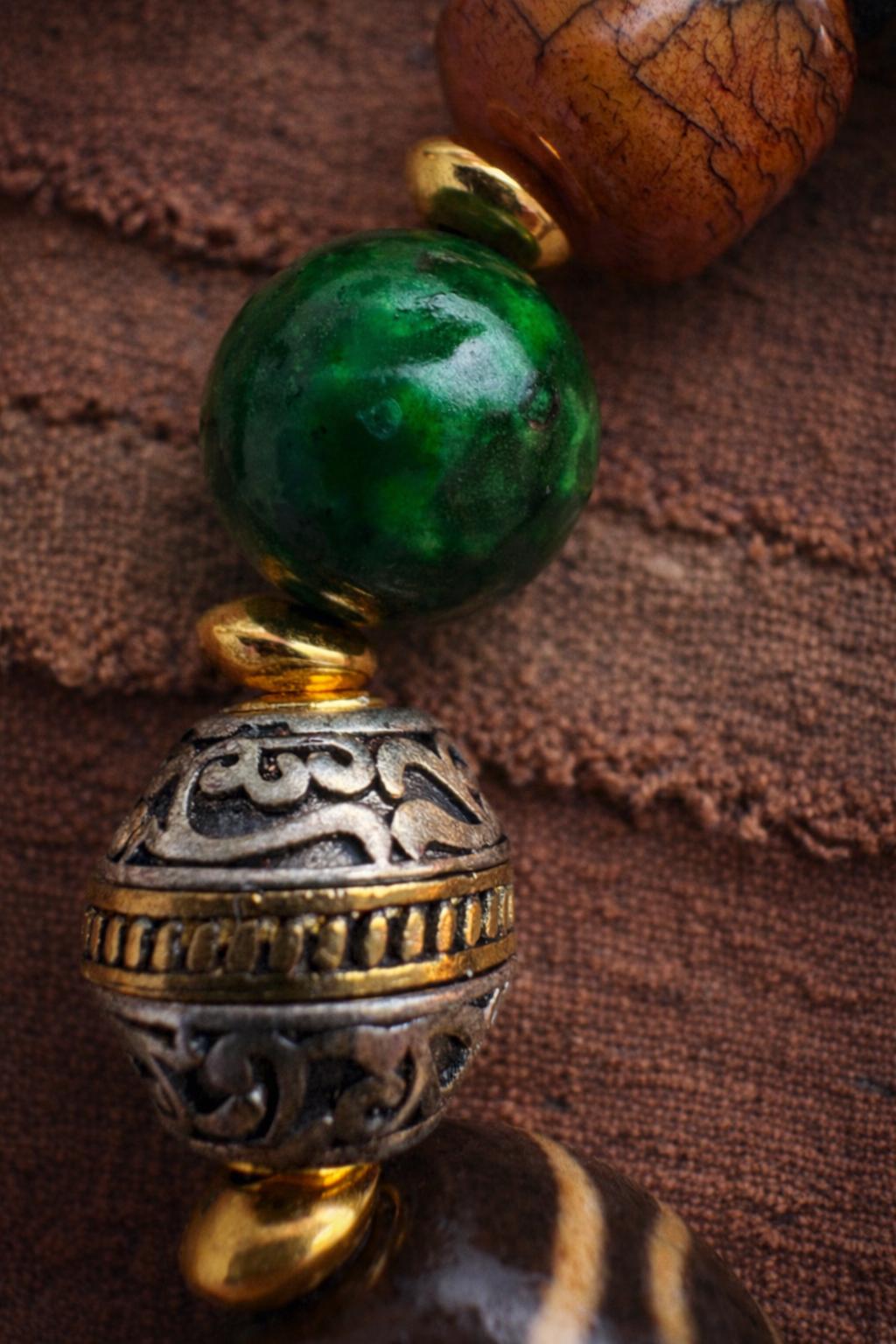 Tibetan Multi-Gem Dzi Bead Bracelet – Handcrafted Protection & Balance Amulet