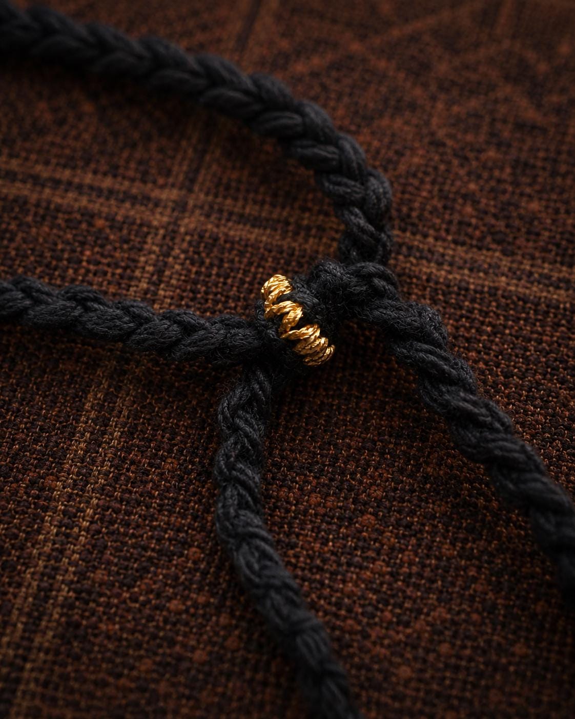 Natural Agate Three-Eye Dzi Bead Pendant Necklace, Tibetan-Inspired Braided Rope Jewelry