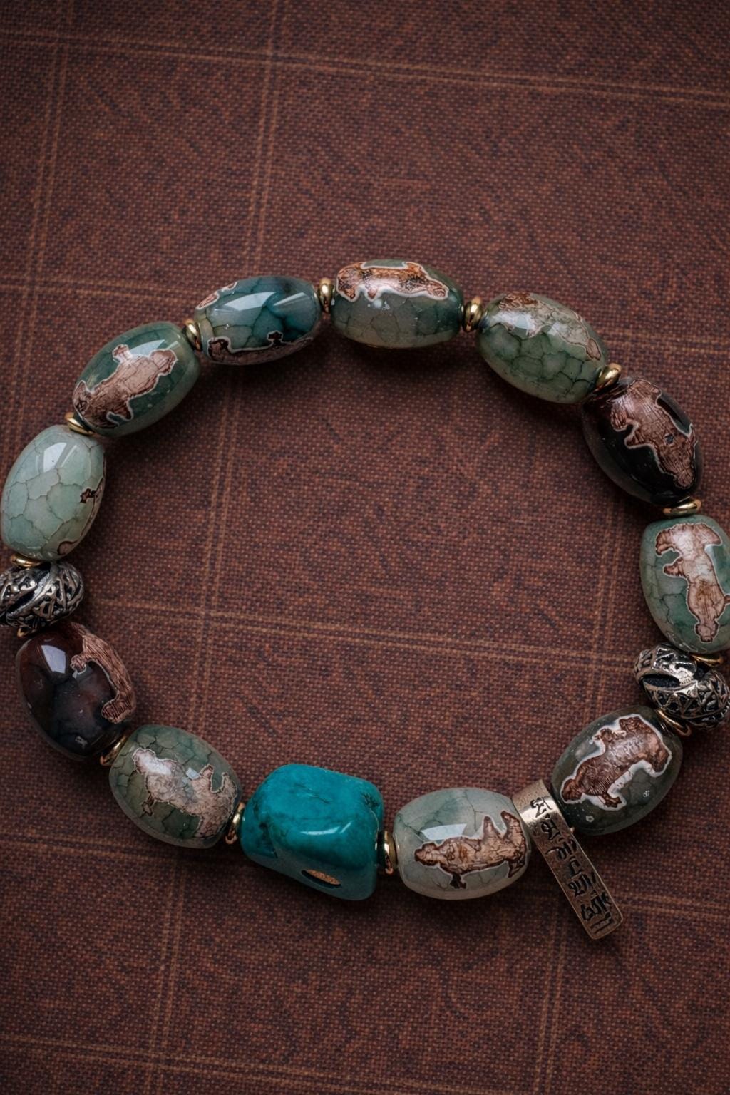 Tibetan Style Dzi Bracelet – Single Strand Beaded Bracelet with Turquoise Accent