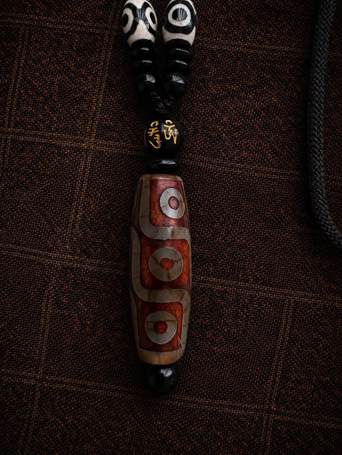 Tibetan 9-Eye Dzi Agate Pendant Necklace | Vintage Ethnic Amulet