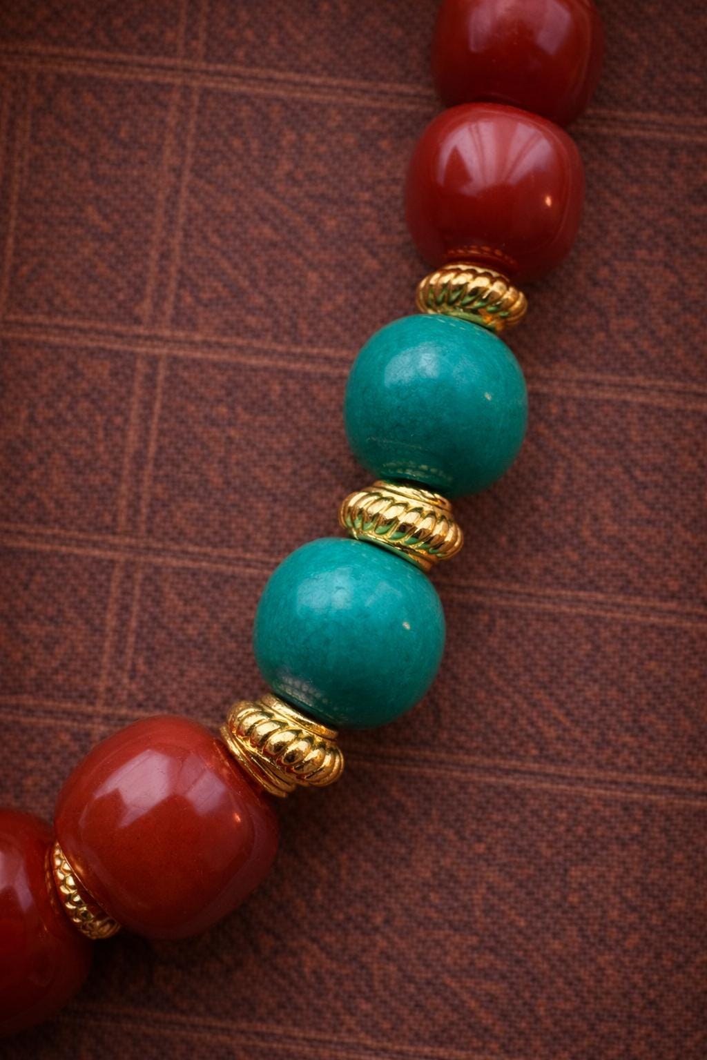 Handmade Red Agate Bracelet with Dzi Bead & Turquoise Accent – Tibetan Inspired Stretch Bracelet