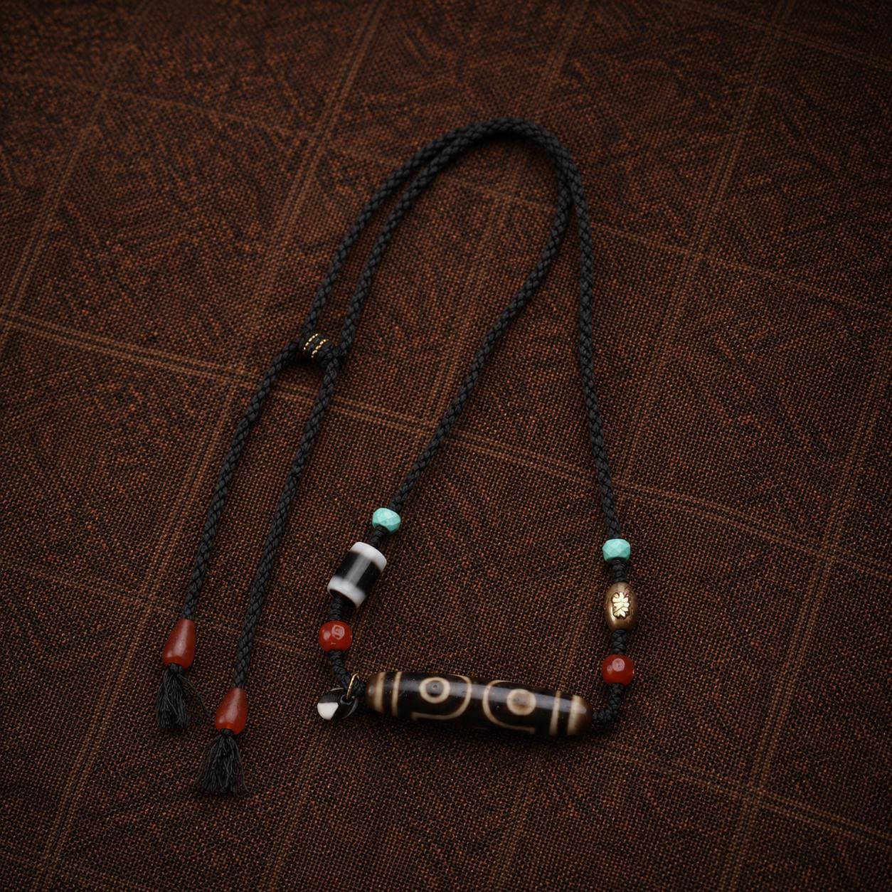 Natural Agate Three-Eye Dzi Bead Pendant Necklace, Tibetan-Inspired Braided Rope Jewelry