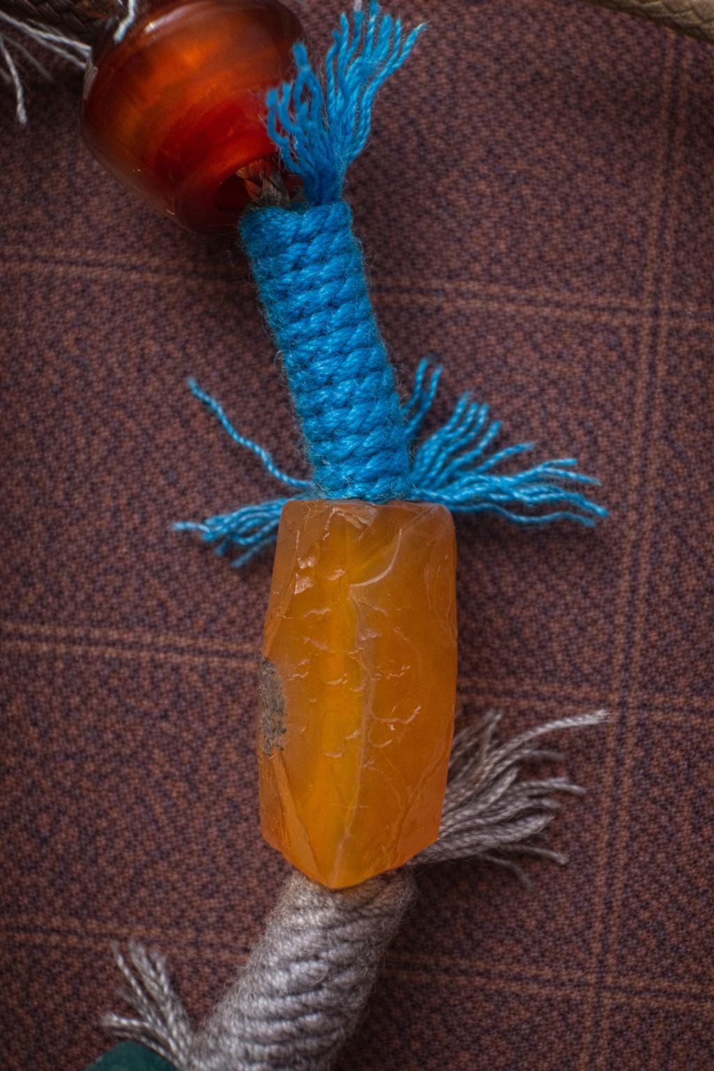 Tibetan Vase Dzi Bracelet with Agate Beads