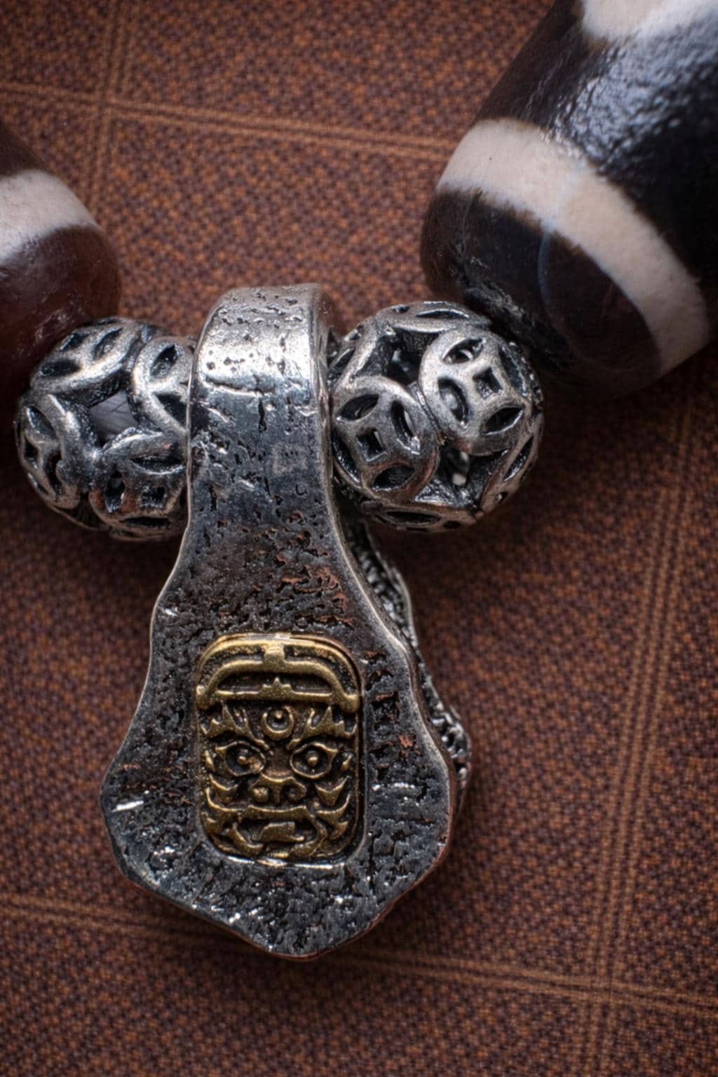 Tibetan Dzi Bead Bracelet – Tibetan Style with Silver Spacer Beads