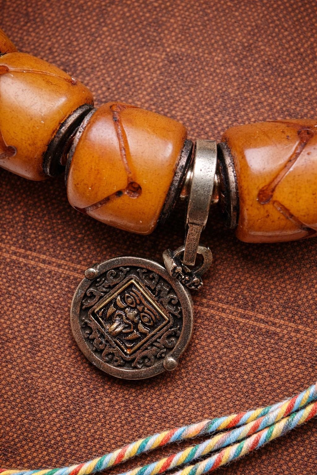 Vintage Tibetan Bone Bracelet – Silver-Inlaid Barrel Beads | Unisex Antique Style