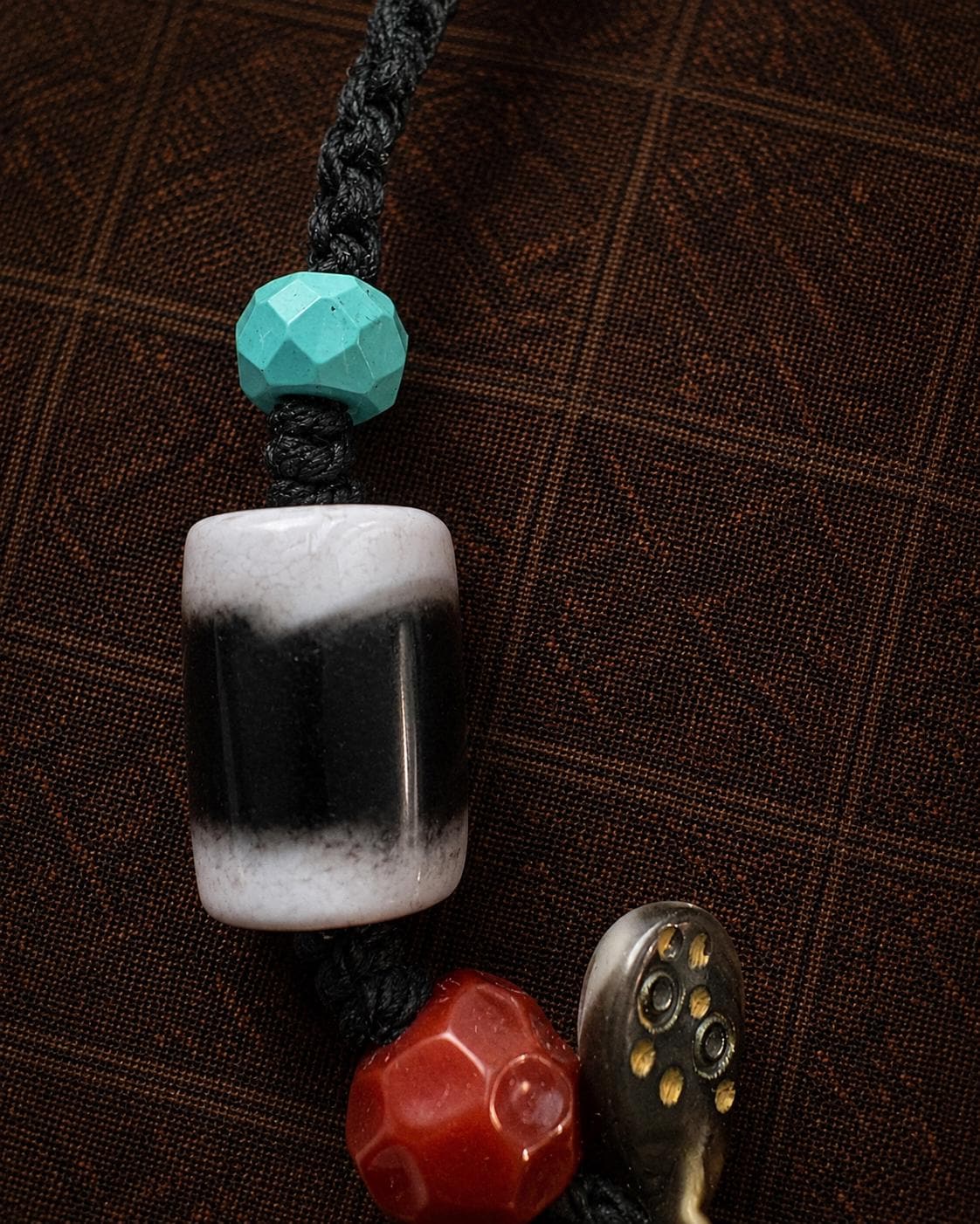 Natural Agate Three-Eye Dzi Bead Pendant Necklace, Tibetan-Inspired Braided Rope Jewelry