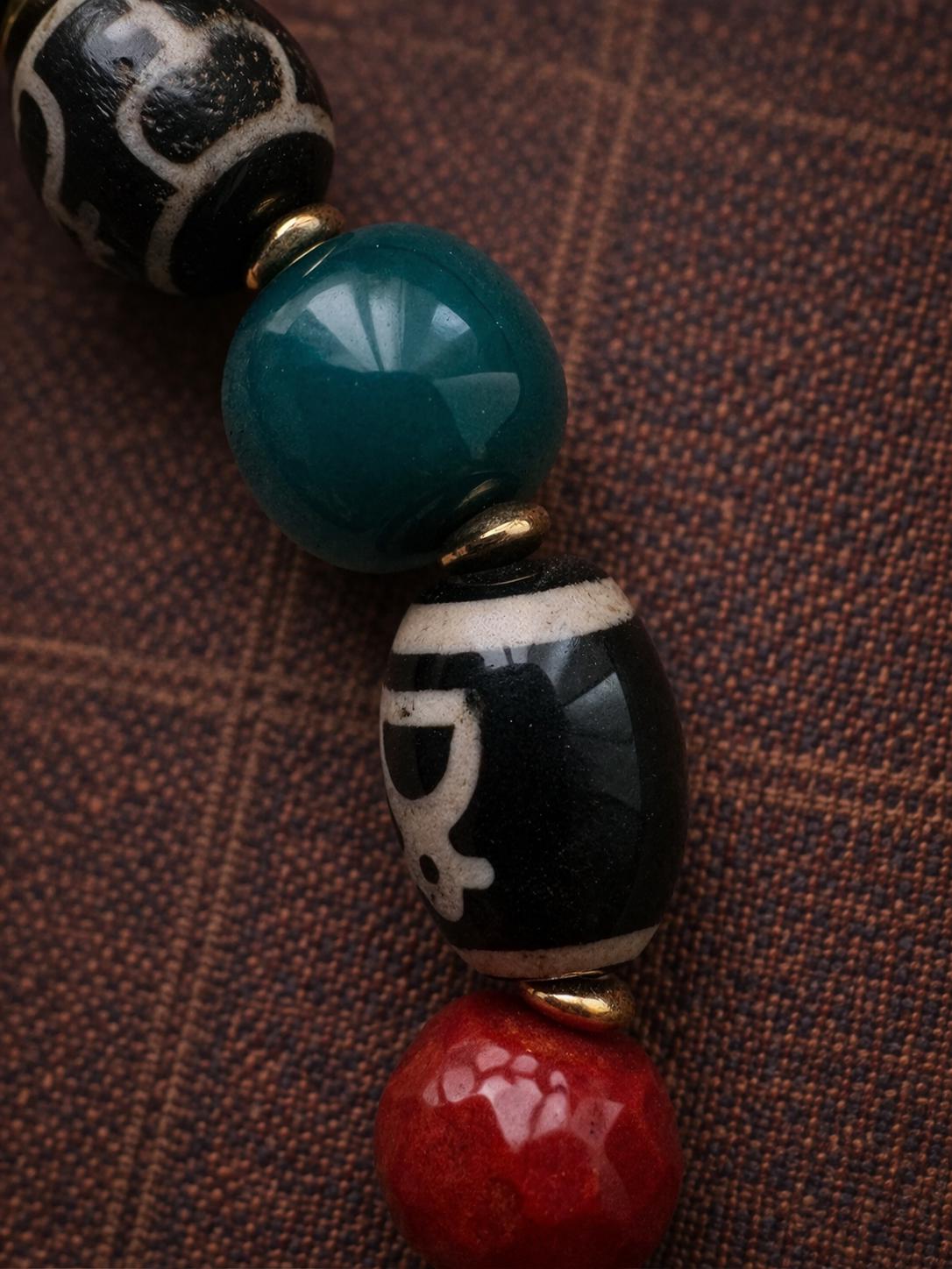 Tibetan Multi-Bead Bracelet – Yak Bone, Dzi Bead & Agate | Vintage Spiritual Charm Bracelet
