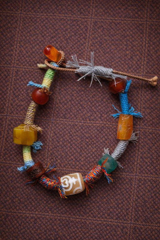 Tibetan Vase Dzi Bracelet with Agate Beads