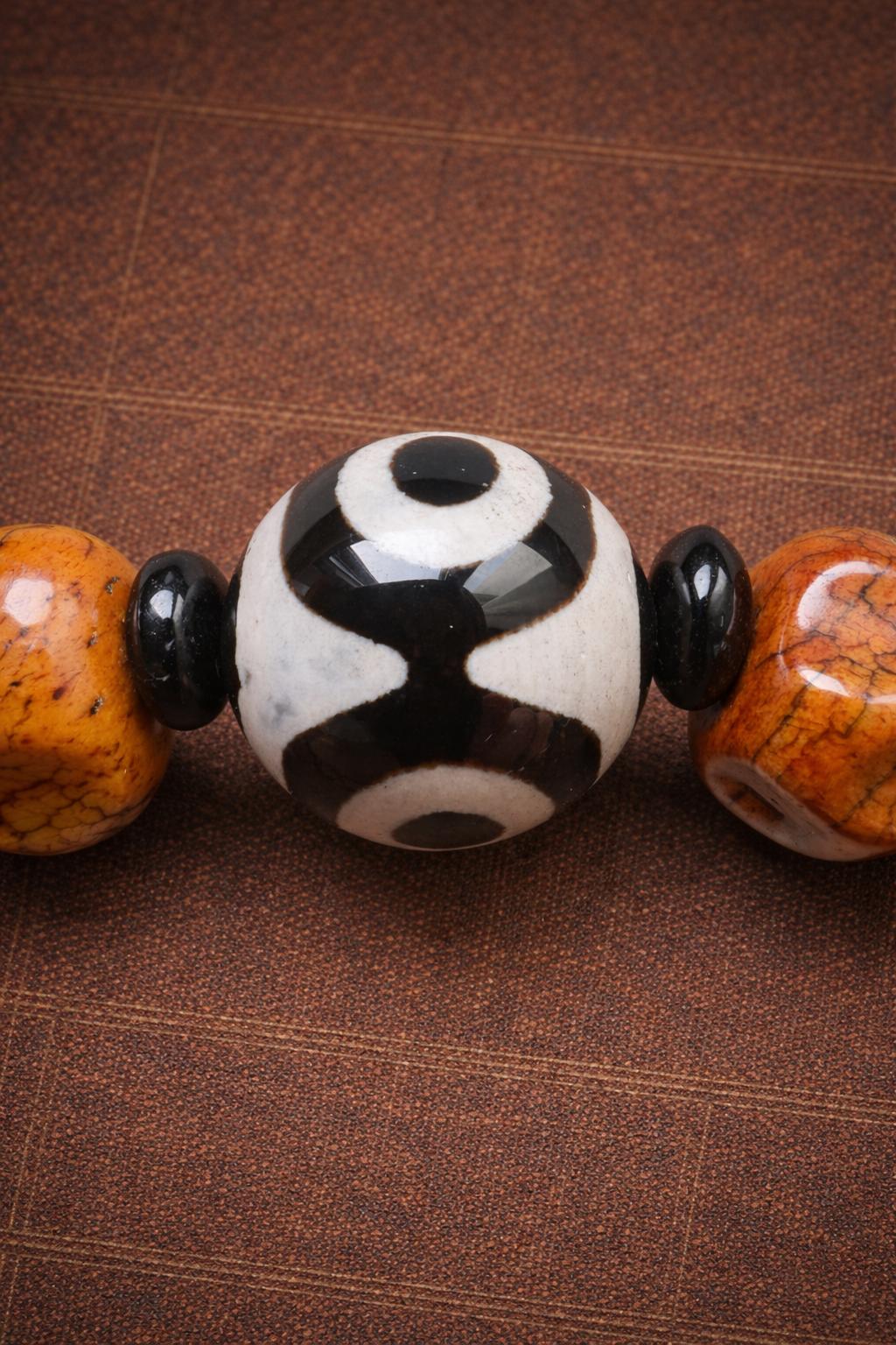 Three-Eye Dzi Bracelet – Tibetan Style Yak Bone Beaded Protection Jewelry