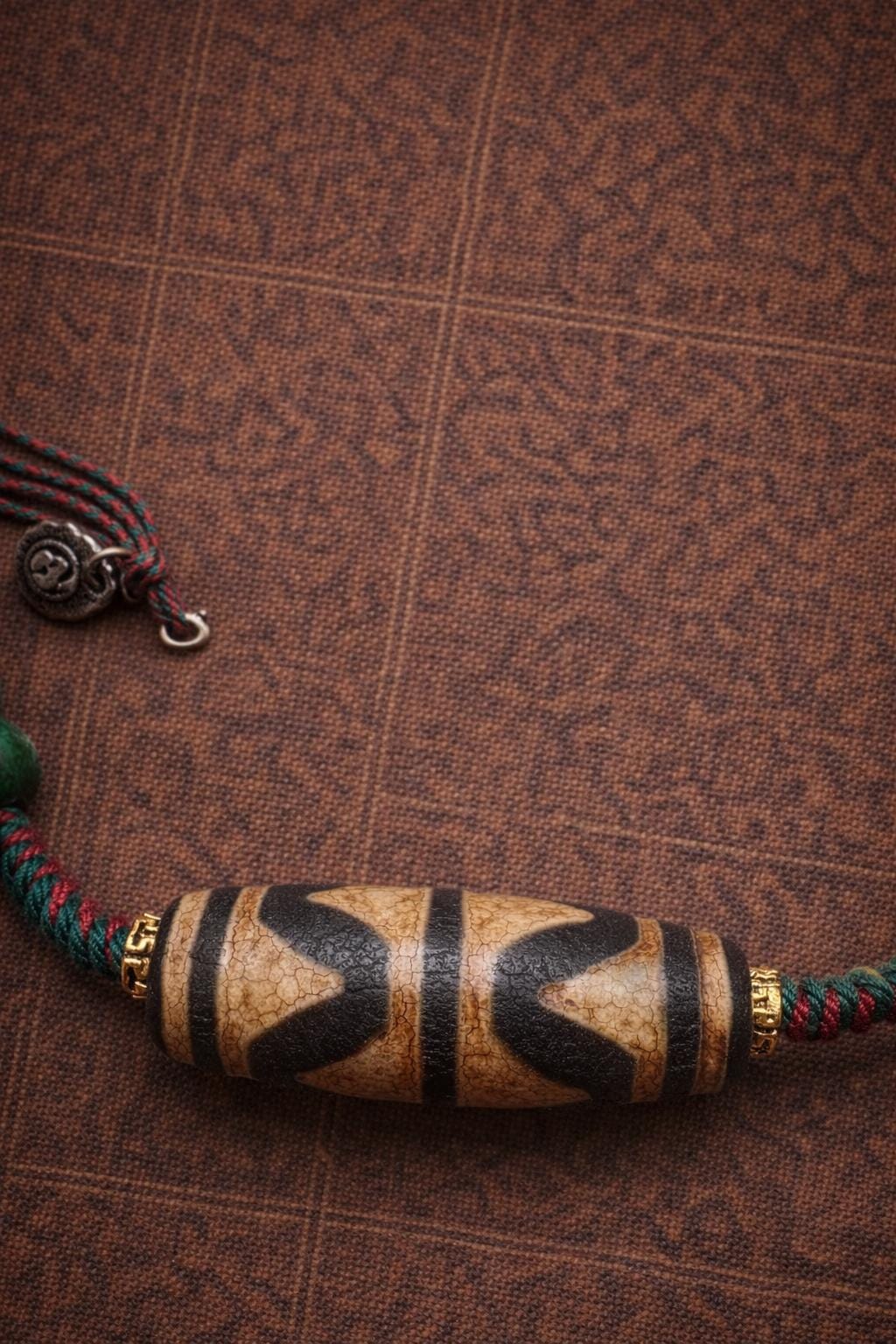 Double Tiger Tooth Dzi Necklace – Tibetan Agate Amulet | Adjustable Cord