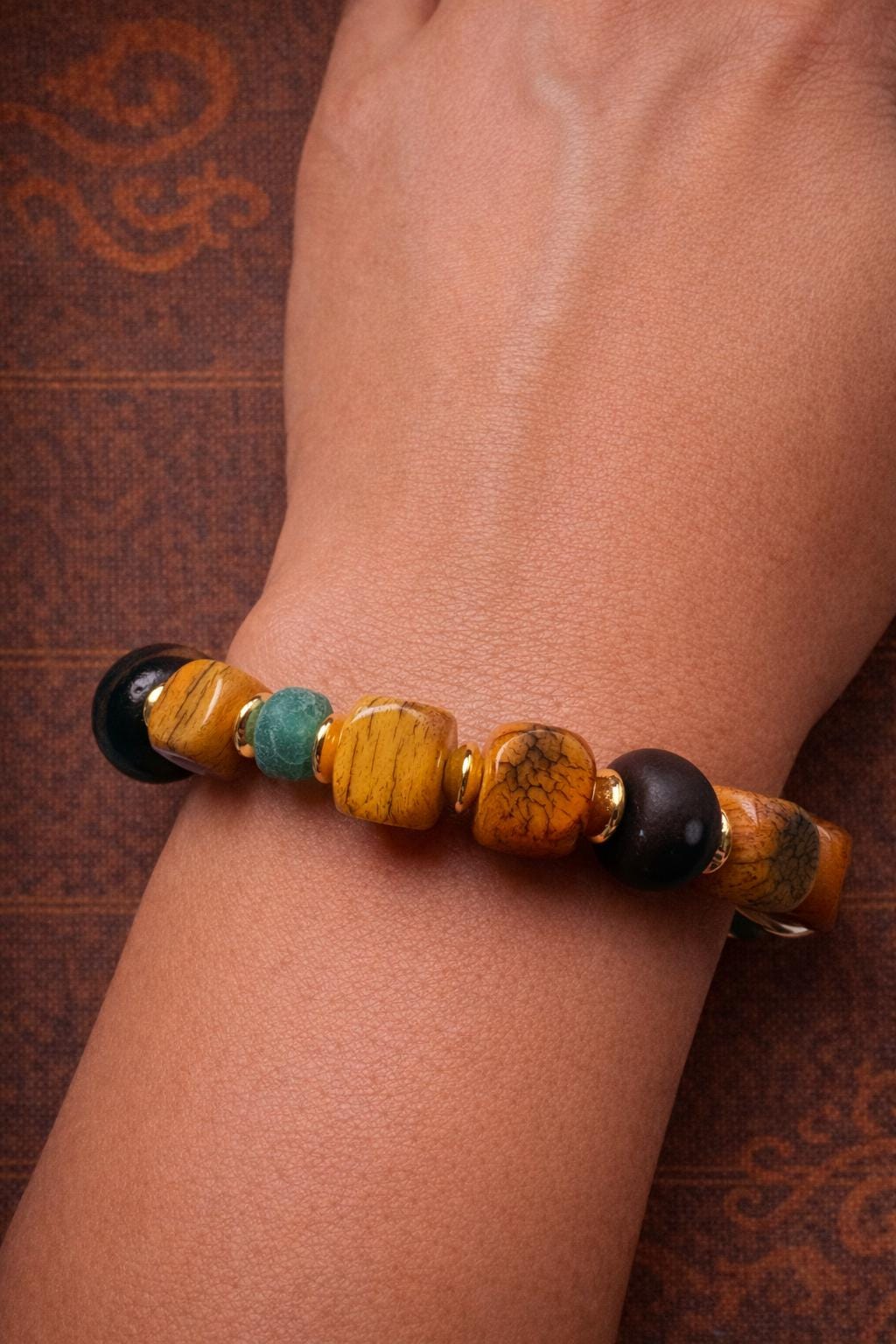 Tibetan Yak Bone Bracelet 10mm – Square Beads with Dzi Accent