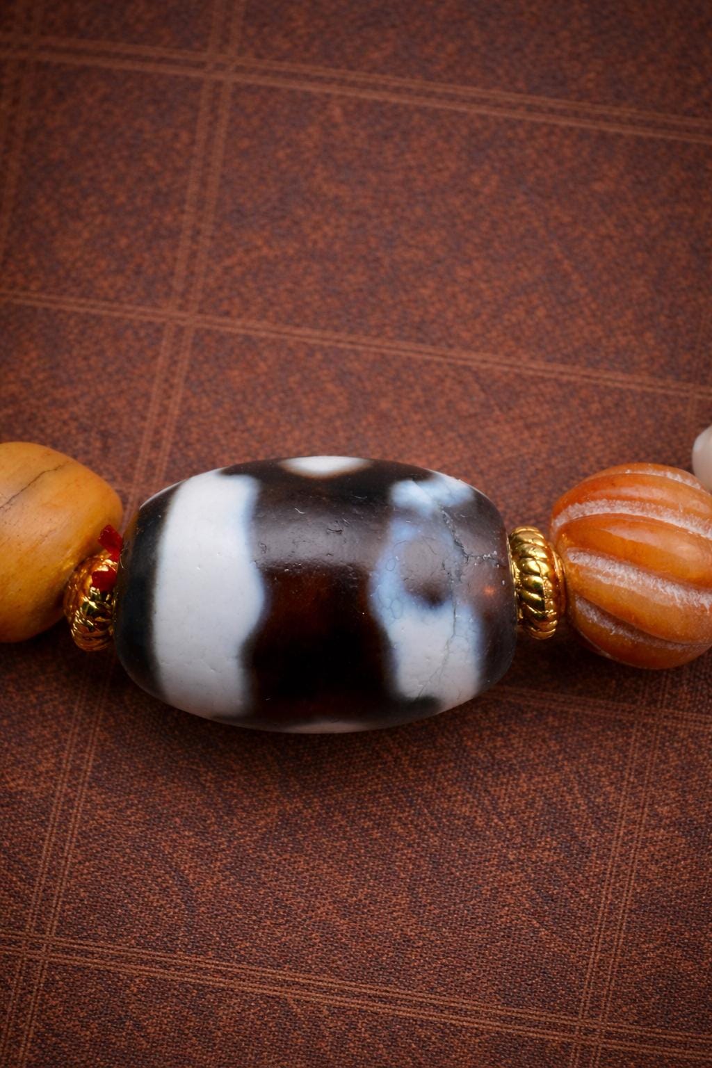 Handmade Red Agate Bracelet with Dzi Bead & Turquoise Accent – Tibetan Inspired Stretch Bracelet