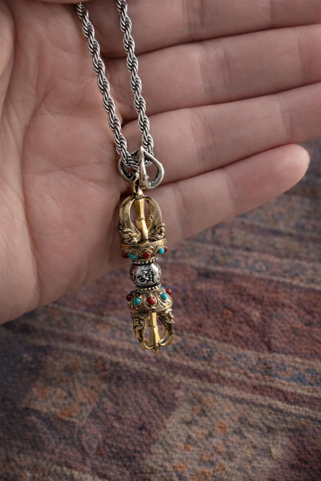 Tibetan Vajra Dorje Pendant – Brass Amulet Symbolizing Strength & Balance
